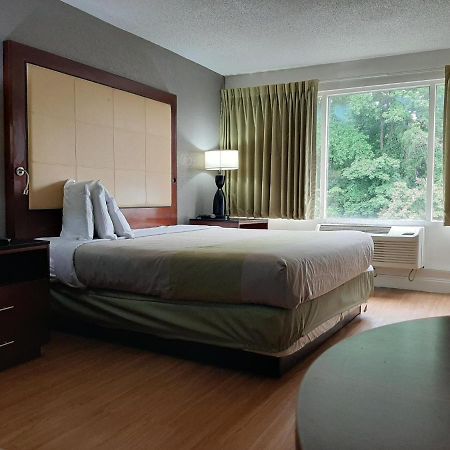 Econo Lodge Airport Near Billy Graham Parkway Charlotte Bagian luar foto