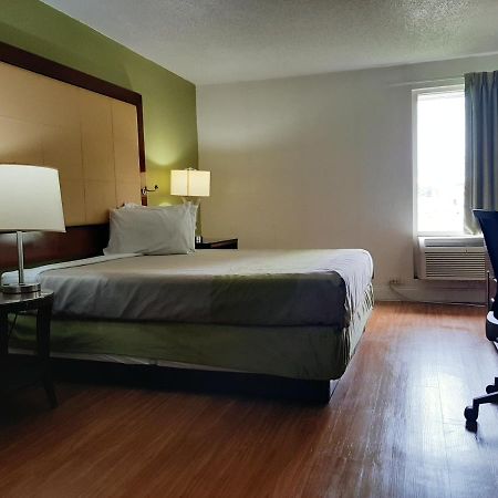 Econo Lodge Airport Near Billy Graham Parkway Charlotte Bagian luar foto