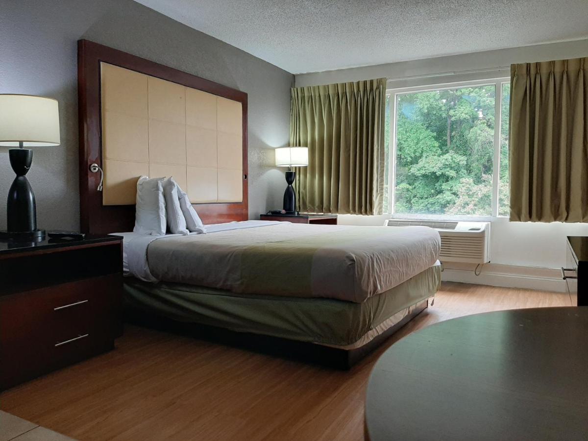 Econo Lodge Airport Near Billy Graham Parkway Charlotte Bagian luar foto