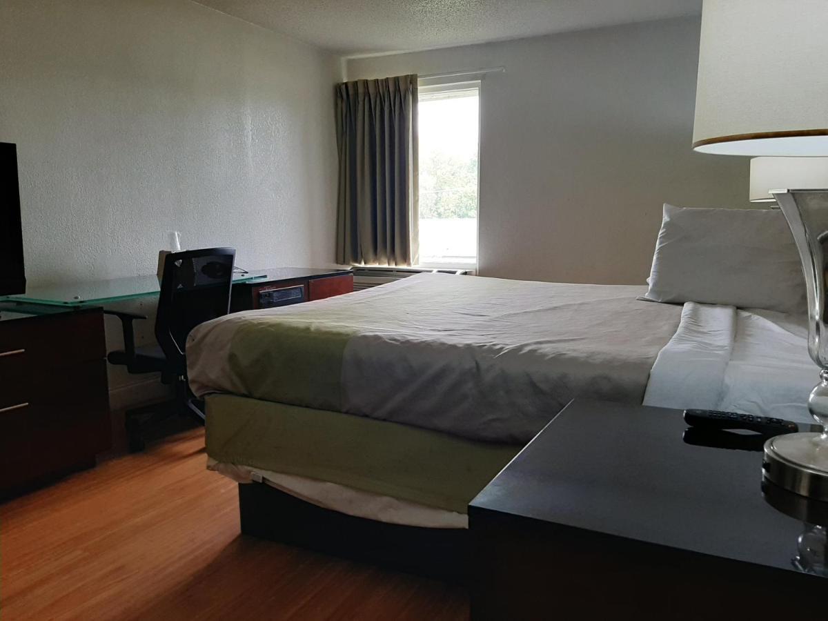 Econo Lodge Airport Near Billy Graham Parkway Charlotte Bagian luar foto
