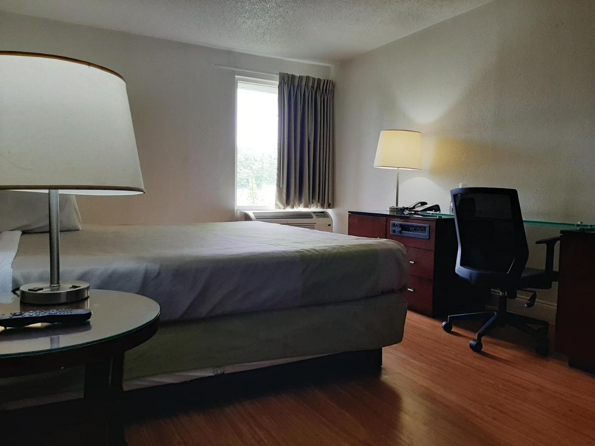 Econo Lodge Airport Near Billy Graham Parkway Charlotte Bagian luar foto