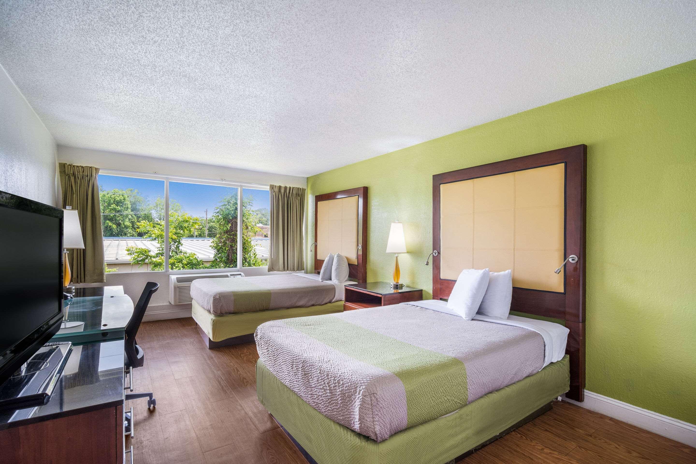 Econo Lodge Airport Near Billy Graham Parkway Charlotte Bagian luar foto