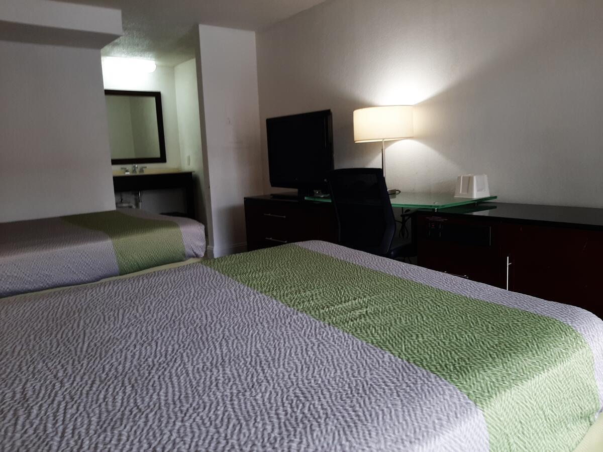 Econo Lodge Airport Near Billy Graham Parkway Charlotte Bagian luar foto