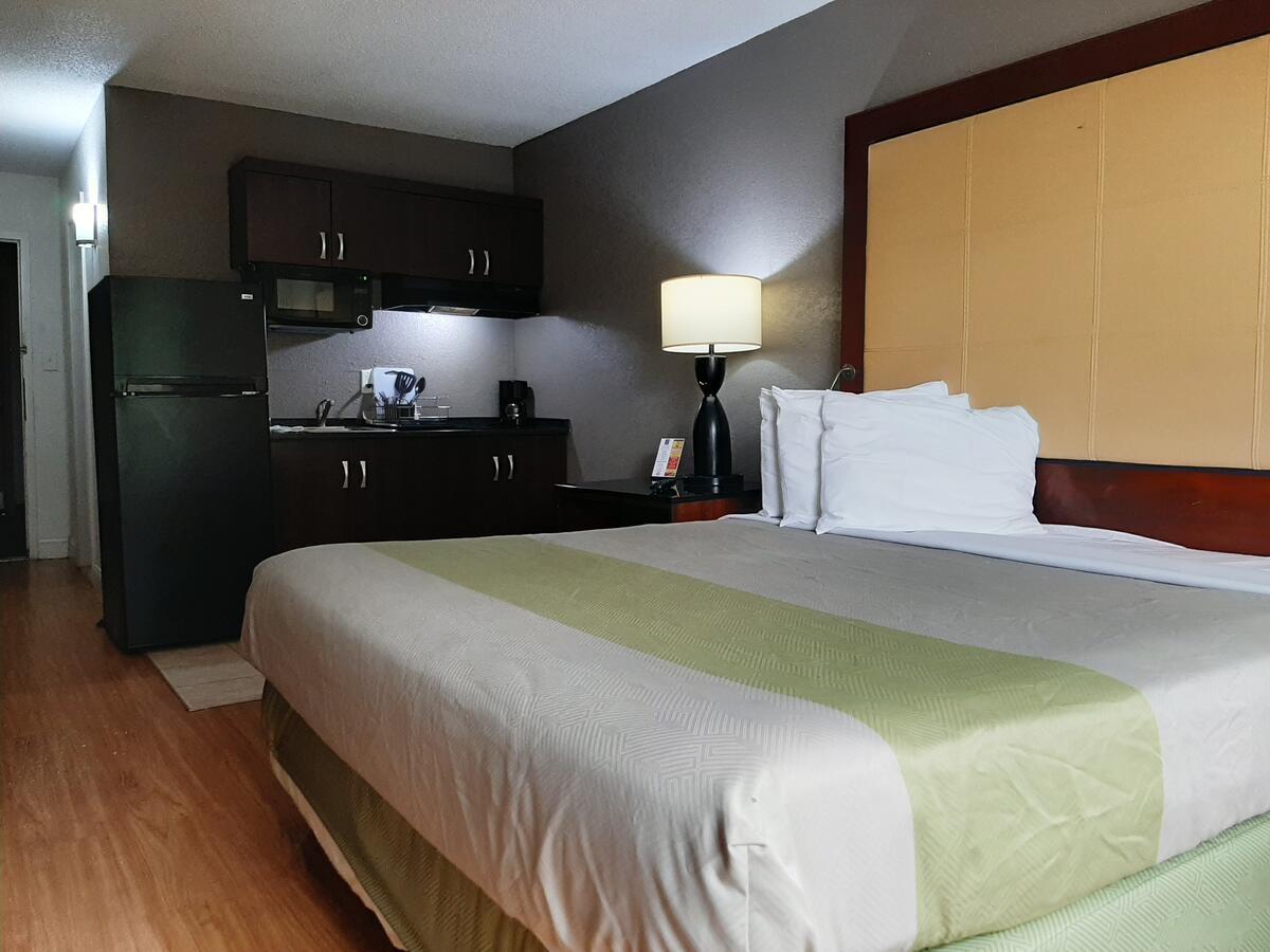 Econo Lodge Airport Near Billy Graham Parkway Charlotte Bagian luar foto