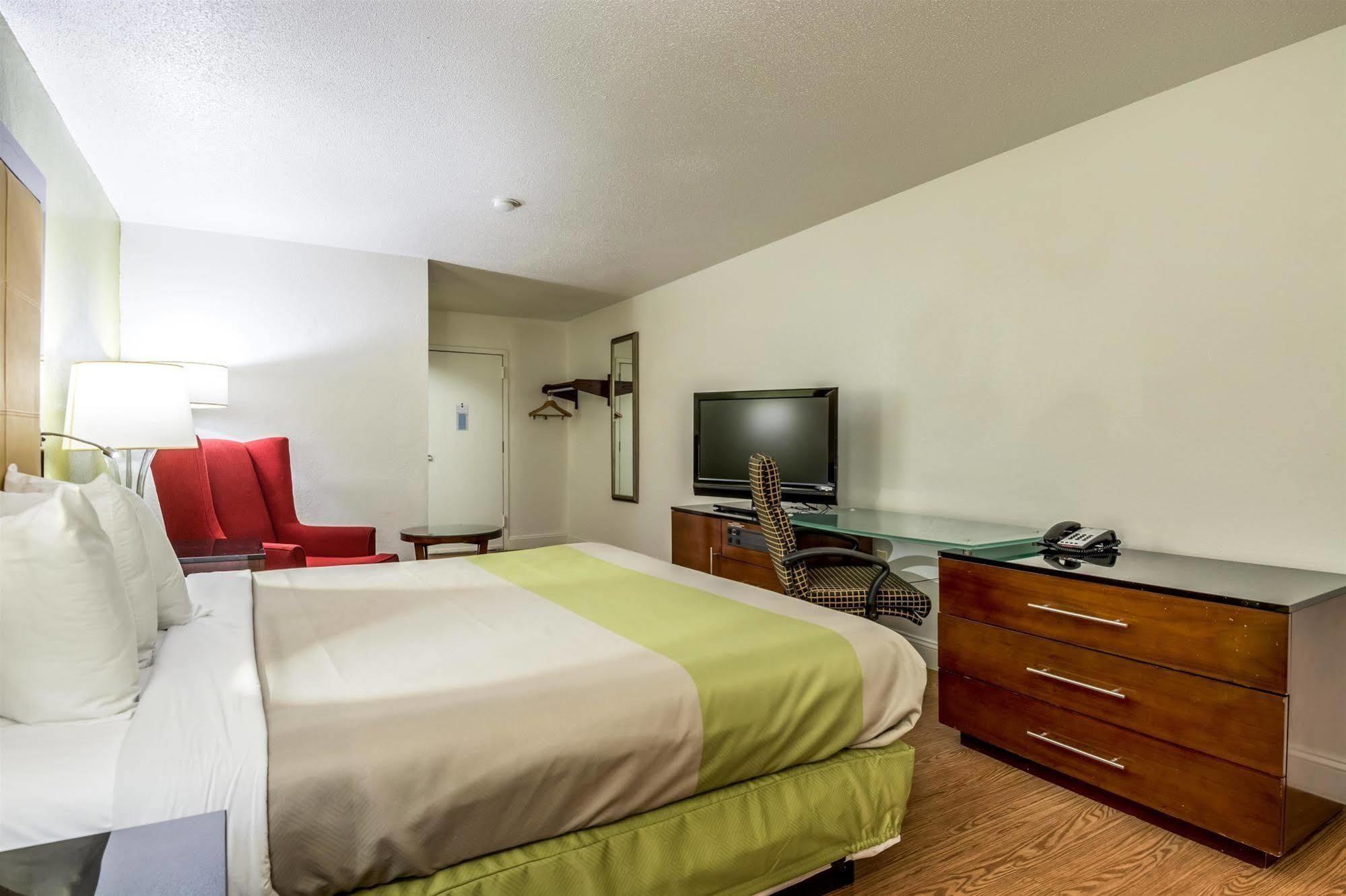 Econo Lodge Airport Near Billy Graham Parkway Charlotte Bagian luar foto