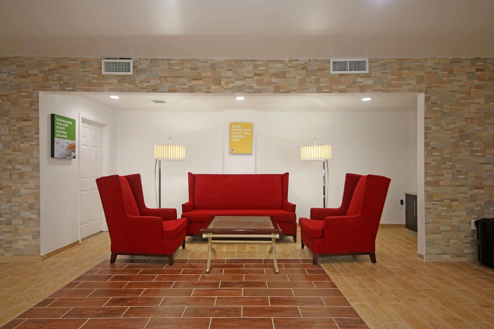 Econo Lodge Airport Near Billy Graham Parkway Charlotte Bagian luar foto