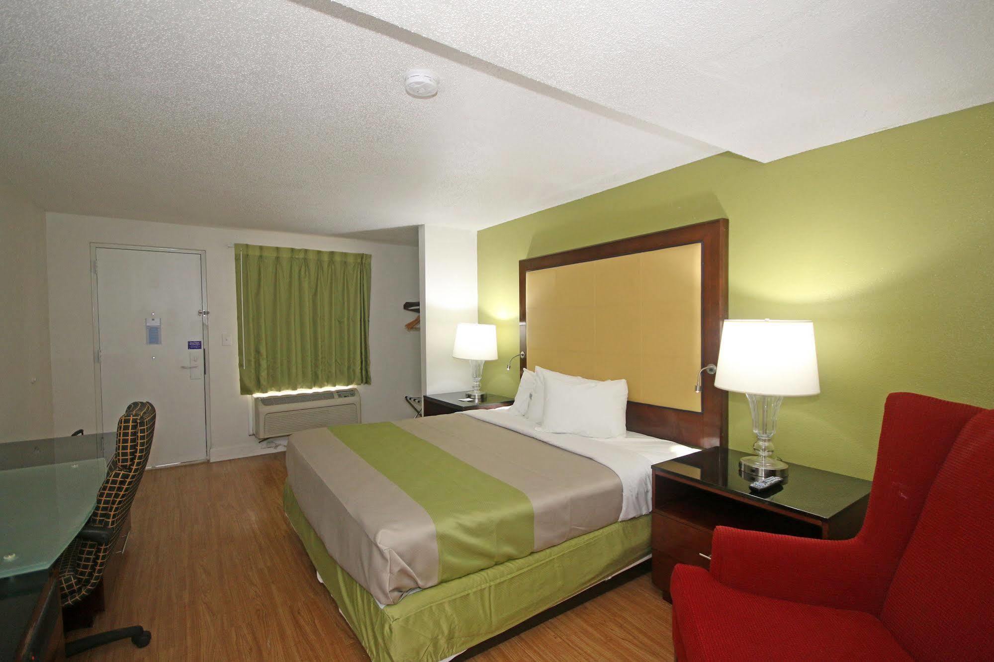Econo Lodge Airport Near Billy Graham Parkway Charlotte Bagian luar foto