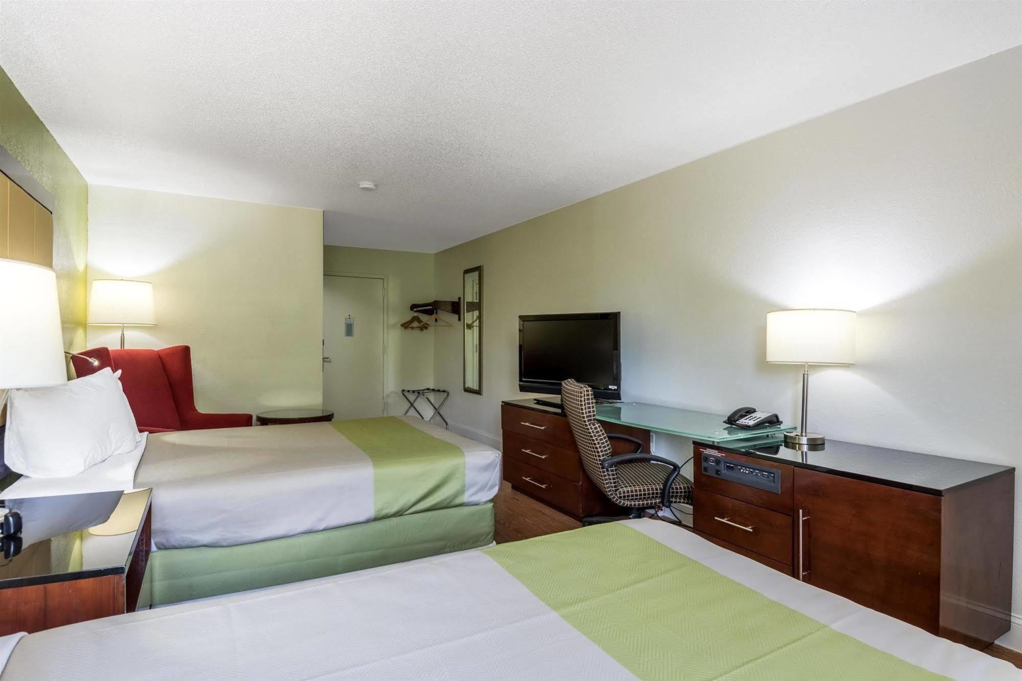 Econo Lodge Airport Near Billy Graham Parkway Charlotte Bagian luar foto